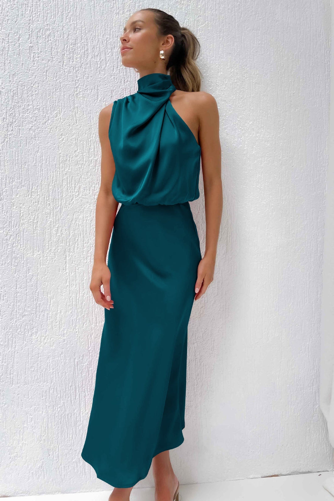 Monica™ | Long satin dress with neckline